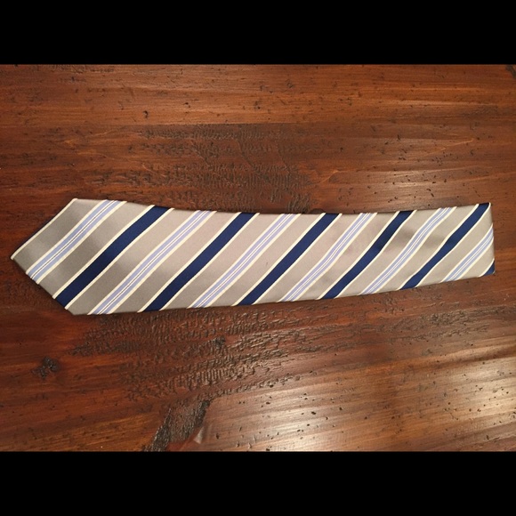 Two men’s ties. NWT Saville Row & 1 Club Room. - Picture 6 of 8